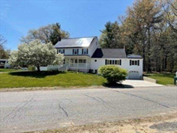 17 Passaconaway Dr Billerica, MA 01821