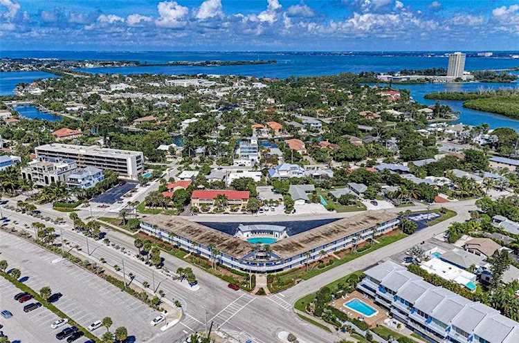 475 Benjamin Franklin Dr #108 Sarasota, FL 34236
