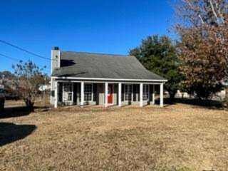 39 Wheatfield Dr Fort Mitchell, AL 36856 | MLS 94208 Photo 1