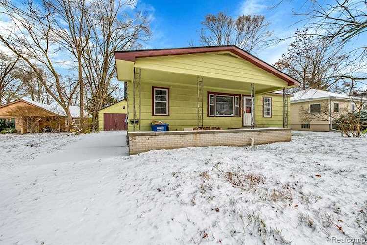 2409 2nd St Westland, MI 48186 | MLS 20221063379 Photo 1