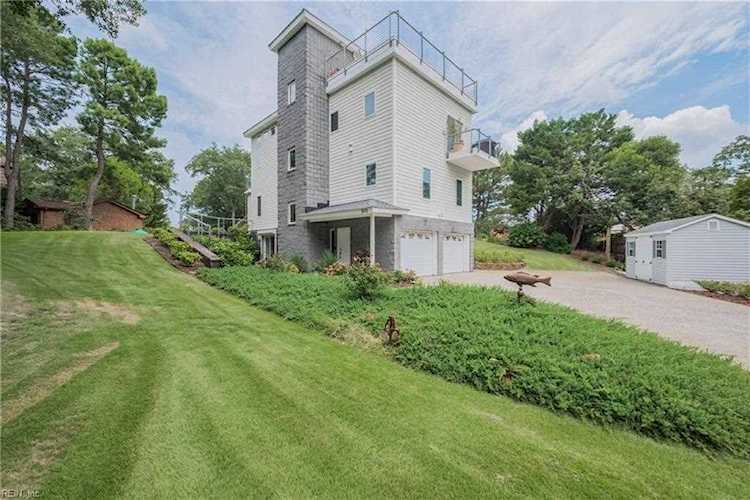 2012 Bay Rd Virginia Beach, VA 23451