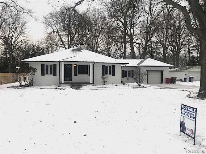 36757 Mulberry Clinton Township, MI 48035