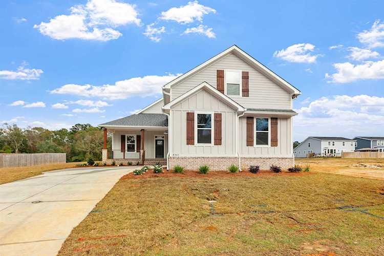 8765 Glen Oak Trail Tallahassee, FL 32312