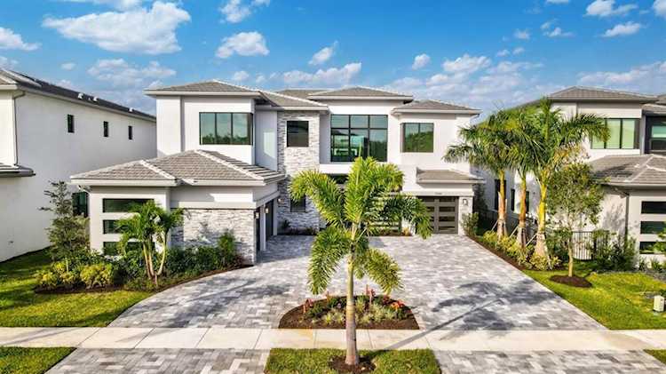 9585 Vescovato Way Boca Raton, FL 33496