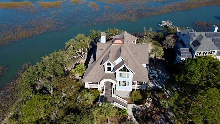 268 Little Oak Island Dr Folly Beach, SC 29439