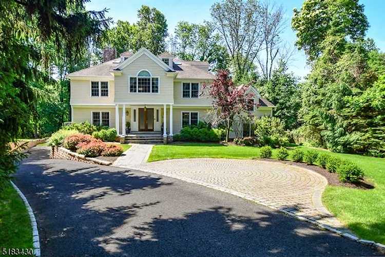 328 Mountain Ave Summit, NJ 07901
