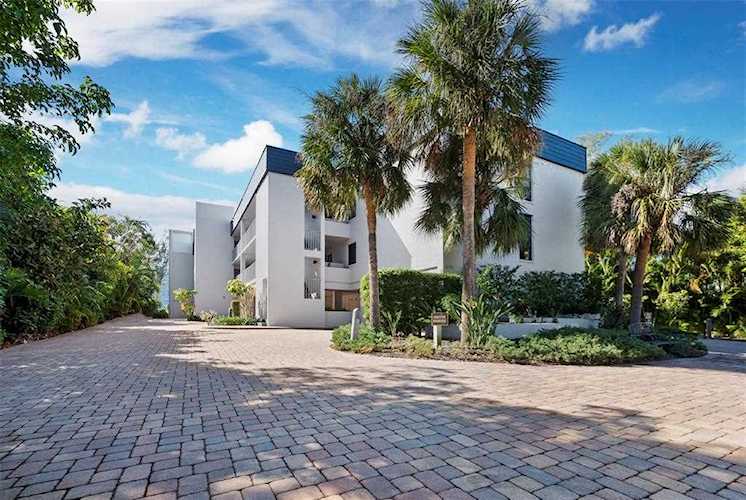 5135 Gulf of Mexico Dr #202 Longboat Key, FL 34228