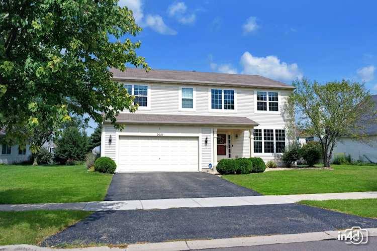 3010 Foxmoor Dr Montgomery, IL 60538