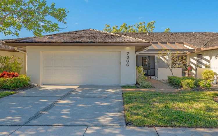 7366 Royal Birkdale Dr #15C Sarasota, FL 34238