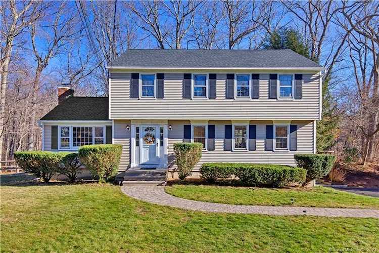152 Flintlock Road Madison, CT 06443