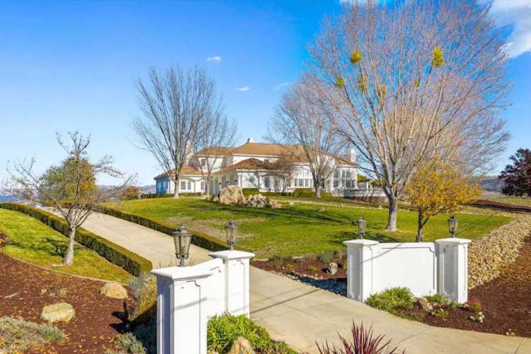 885 W San Martin Ave SAN MARTIN, CA 95046