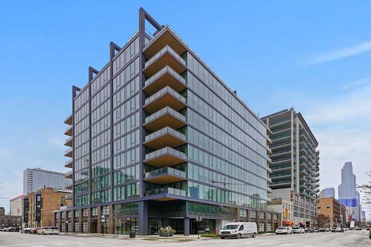 366 W Superior St #504 Chicago, IL 60654 | MLS 11693662 Photo 1