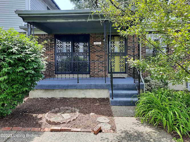 3001 Treeview Ct Louisville, KY 40214