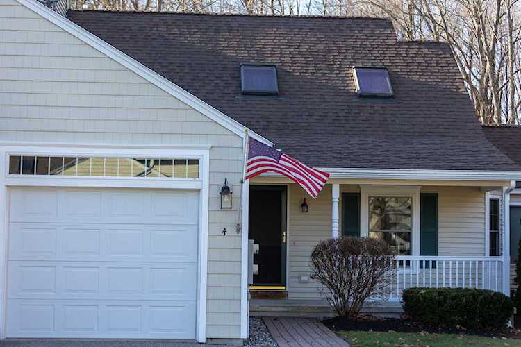 4 Outlook Ln Brunswick, ME 04011