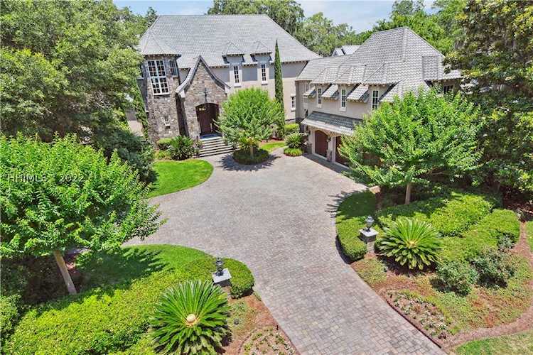 99 Oak Tree Rd Bluffton, SC 29910