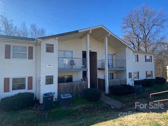 7988 Shady Oak TrlCharlotteNC28210Quail Run Photo 1