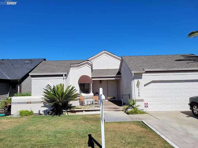 1755 Surfside Ct Discovery Bay, CA 94505