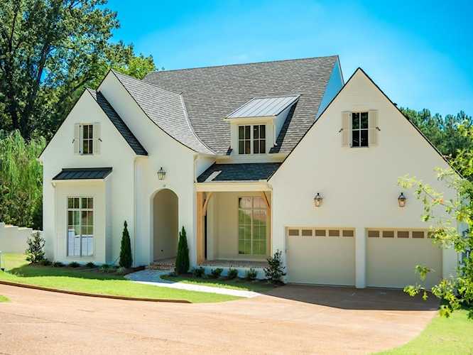 137 Leighton Oxford, MS 38655