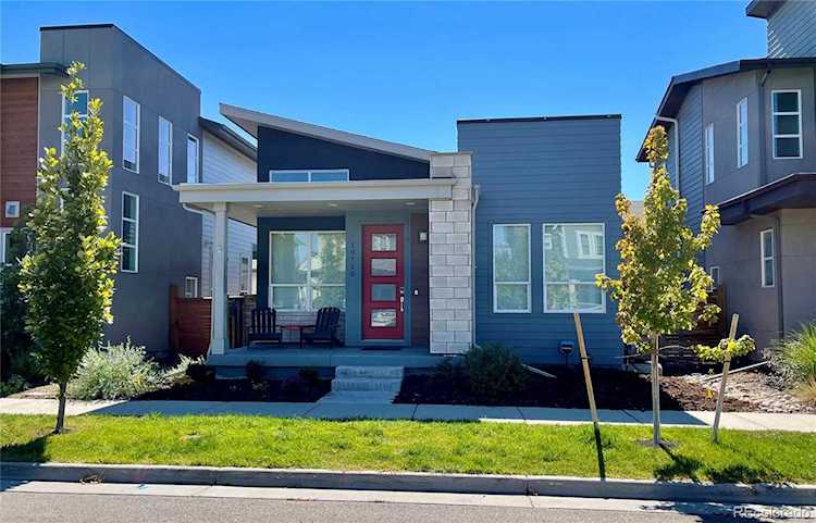 10710 E 26th Ave Aurora, CO 80010