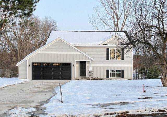 204 Irving Rd Middleville, MI 49333