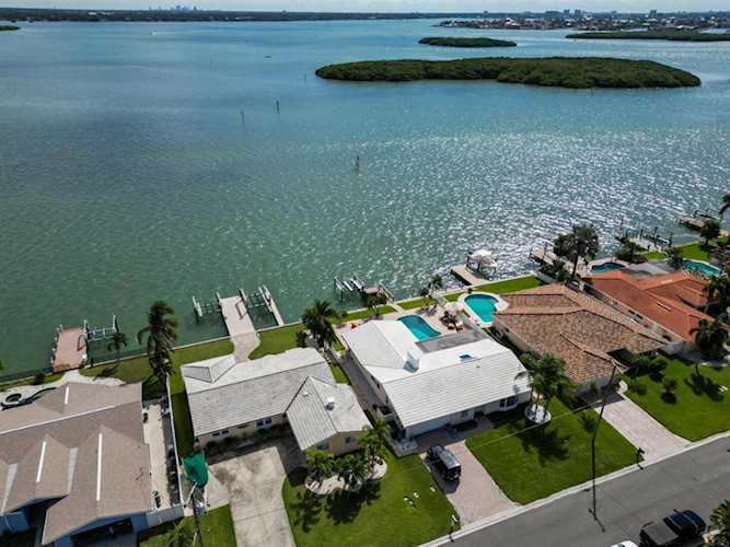 533 Johns Pass Ave Madeira Beach, FL 33708