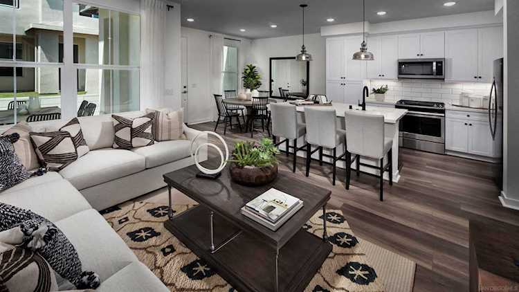 13075 Olympus Circle #2 Poway, CA 92064