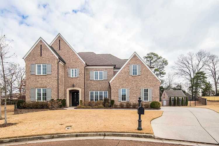 8073 Sanders Hill Cv Germantown, TN 38138
