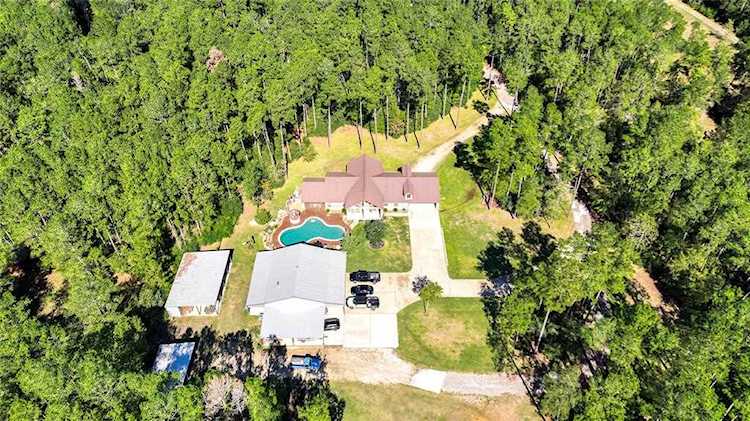 22 Mount Zion Rd New Waverly, TX 77358