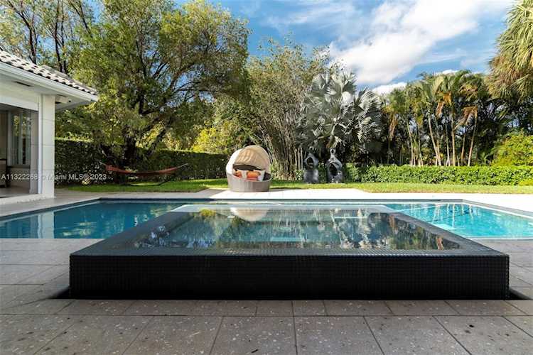 5354 NW 94th Doral Pl Doral, FL 33178