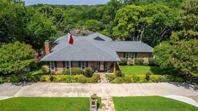 1005 Edgecliff Drive Bedford, TX 76022