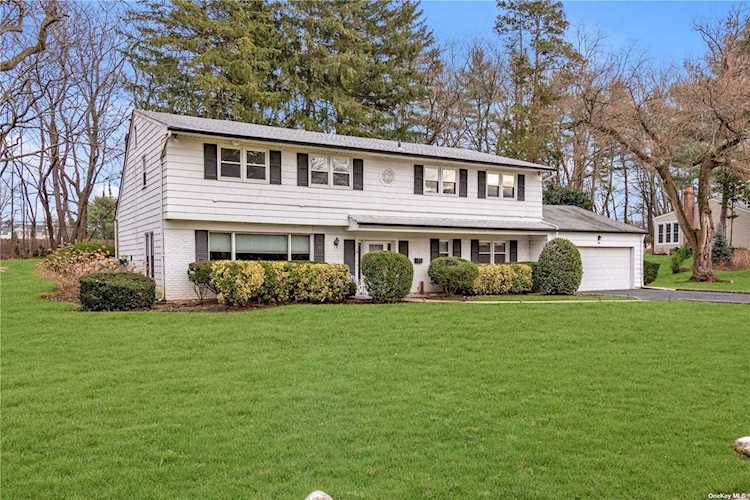 28 Cardinal Road Manhasset, NY 11030
