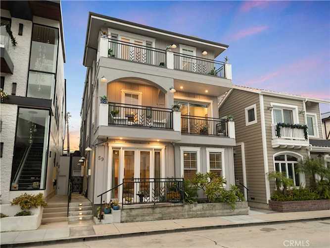 59 64th Place Long Beach, CA 90803
