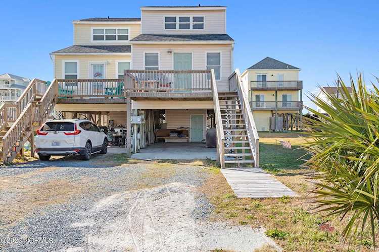 7103 11th Avenue North Topsail Beach, NC 28460
