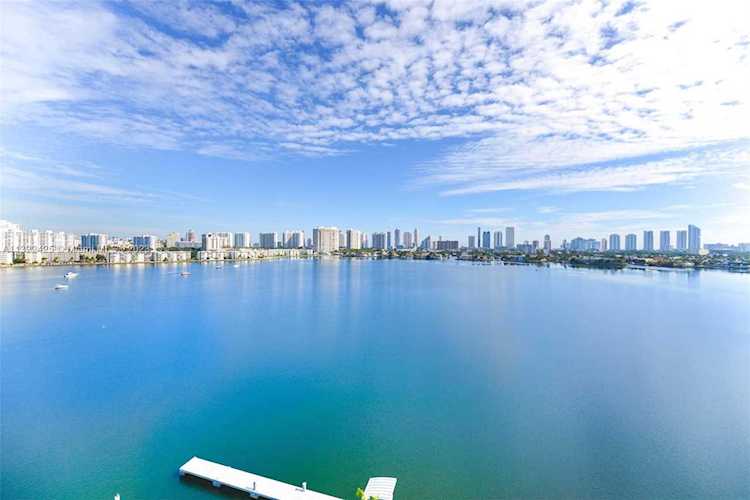 17111 Biscayne Blvd #1009 North Miami Beach, FL 33160