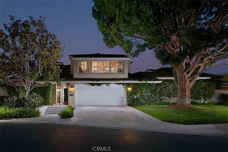 2 Rue Chantilly Newport Beach, CA 92660