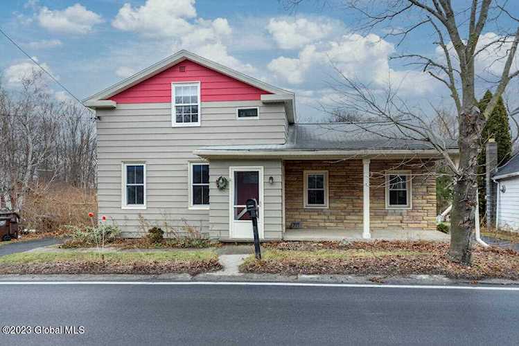 719 New Salem Rd Voorheesville, NY 12186