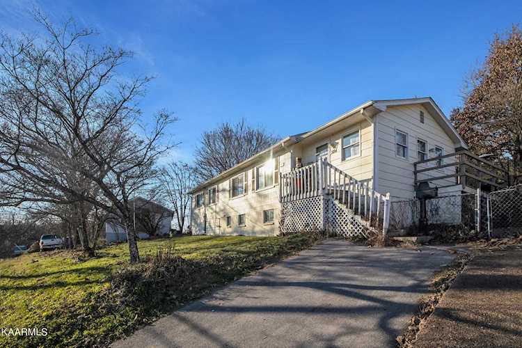 584 W Outer Dr Oak Ridge, TN 37830