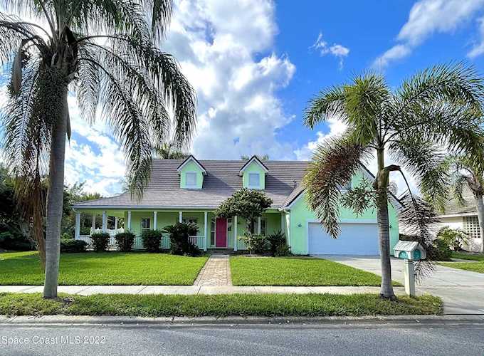 202 Waterside Drive Indian Harbour Beach, FL 32937