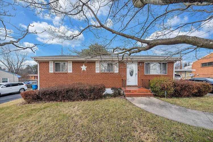 3747 NW Troutland Roanoke, VA 24017 | MLS 895149 Photo 1