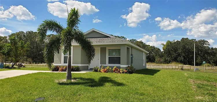 1 Tubman CIRCLE Frostproof, FL 33843