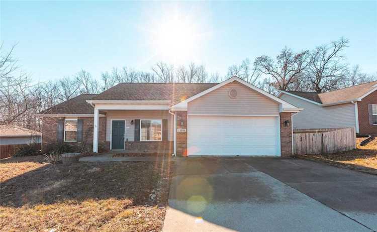 15984 Tracker Ln St Robert, MO 65584 | MLS 22077081 Photo 1