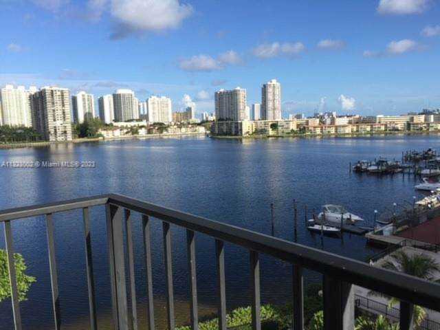 2780 NE 183rd St #614 Aventura, FL 33160