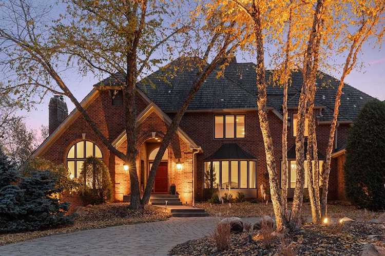 28005 Boulder Bridge Drive Shorewood, MN 55331
