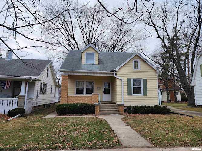 2209 N Maryland Ave Peoria, IL 61603 home for sale, MLS#PA1239350 - Rodgers Real Estate Group Photo 1