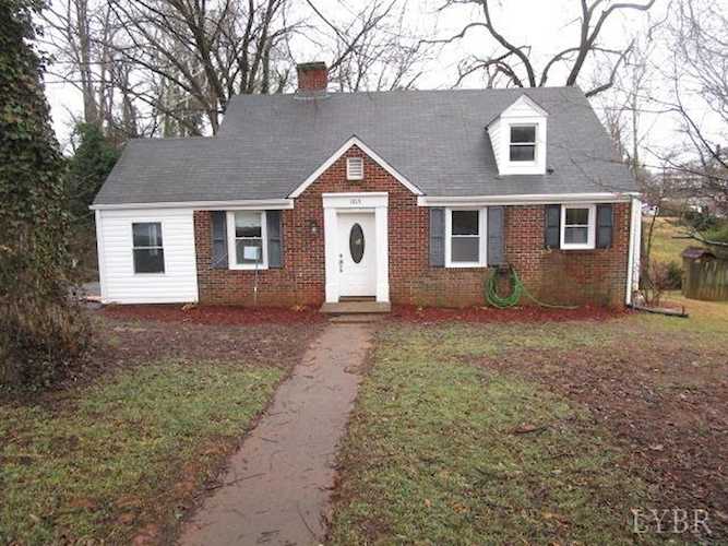 1015 Jefferson Circle Martinsville, VA 24112 | MLS 342009 Photo 1