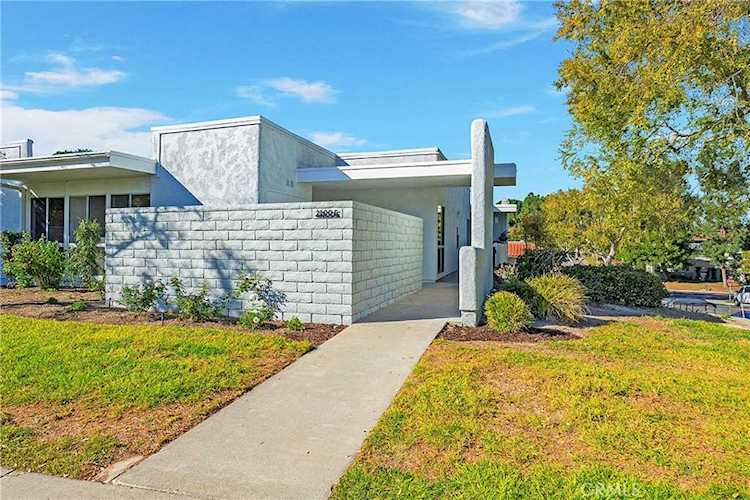 2200 E Via Mariposa #E Laguna Woods, CA 92637