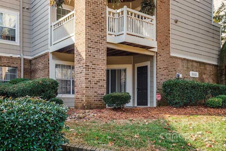 5003 Sharon Rd Charlotte, NC 28210