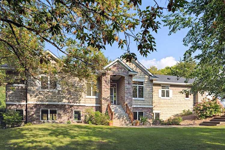 5925 Cathcart Drive Shorewood, MN 55331
