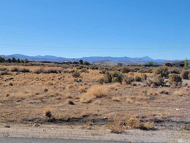 1765 Crockett Ln Gardnerville, NV 89410