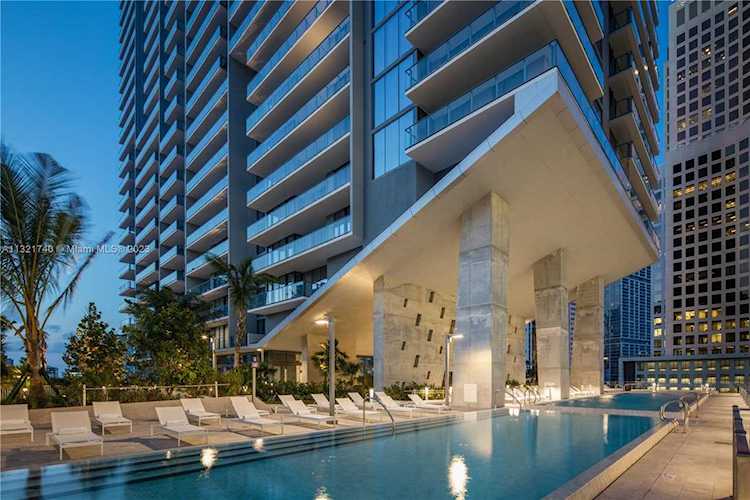 68 SE 6th St #2610 Miami, FL 33131